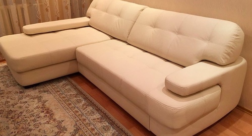 Обивка углового дивана.  Вязники